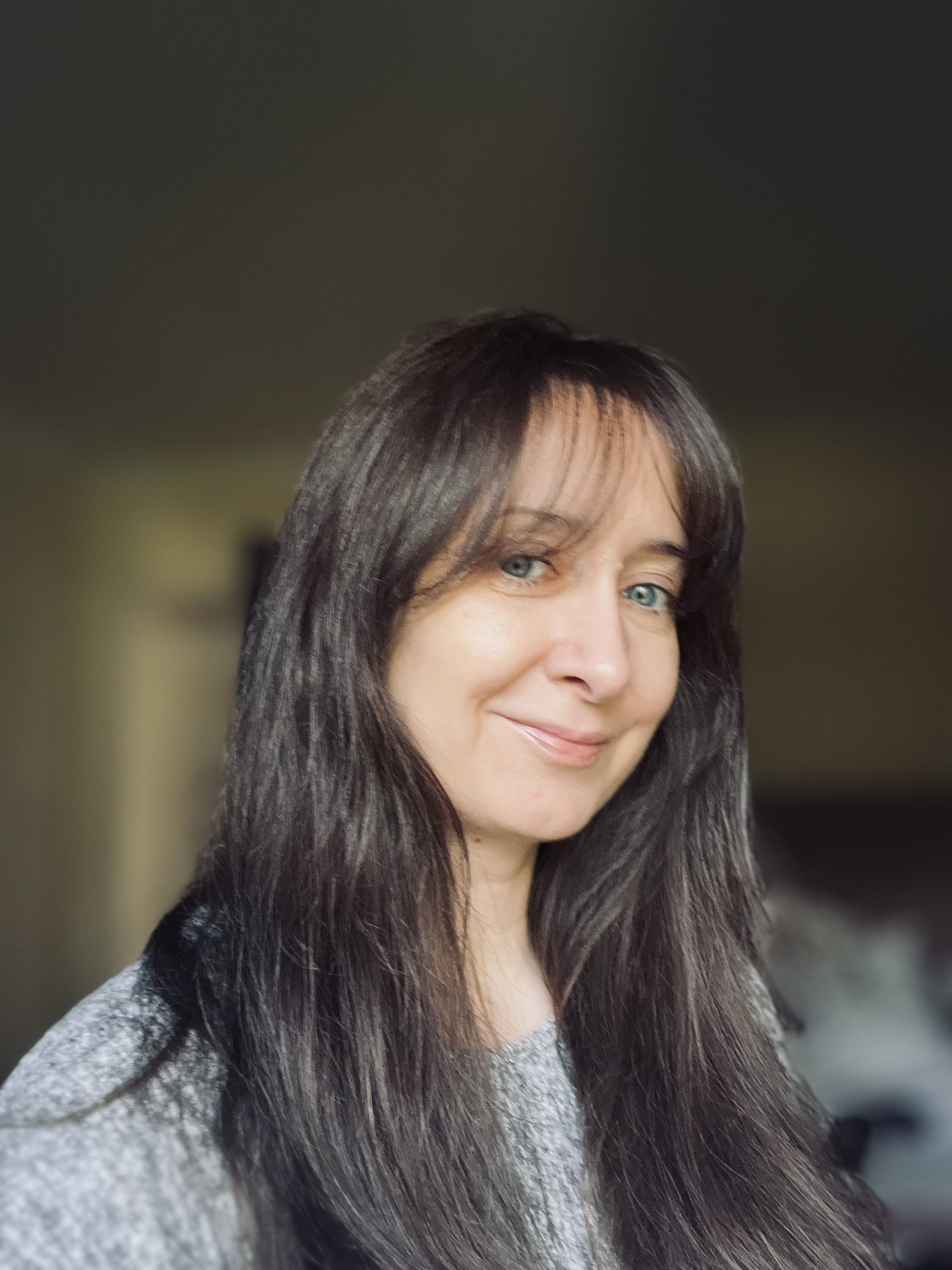 Linsey — Founder, Anne Louise Magazine