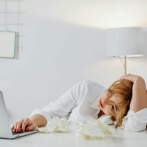 Entrepreneur Burnout in Women: Signs, Causes, and How to Heal